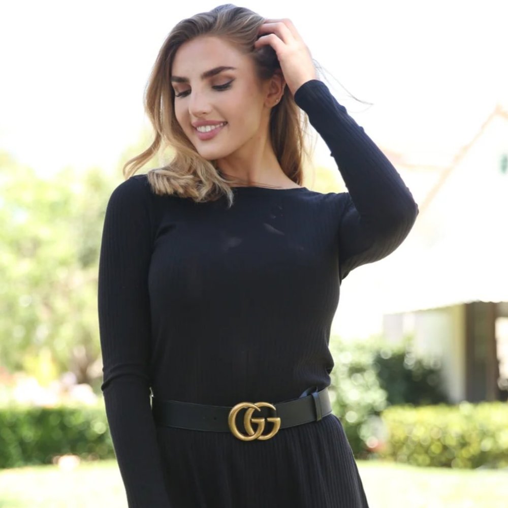 black ribbed basic tee